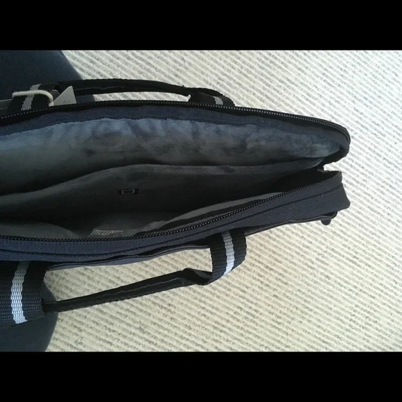 TARGUS new laptop 13” bag - Picture 3 of 3